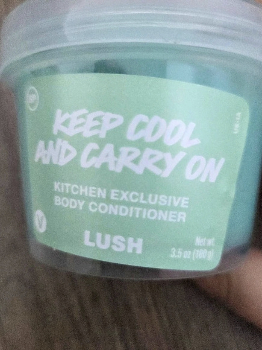 LUSH Keep Cool and Carry On Body Conditioner Green
